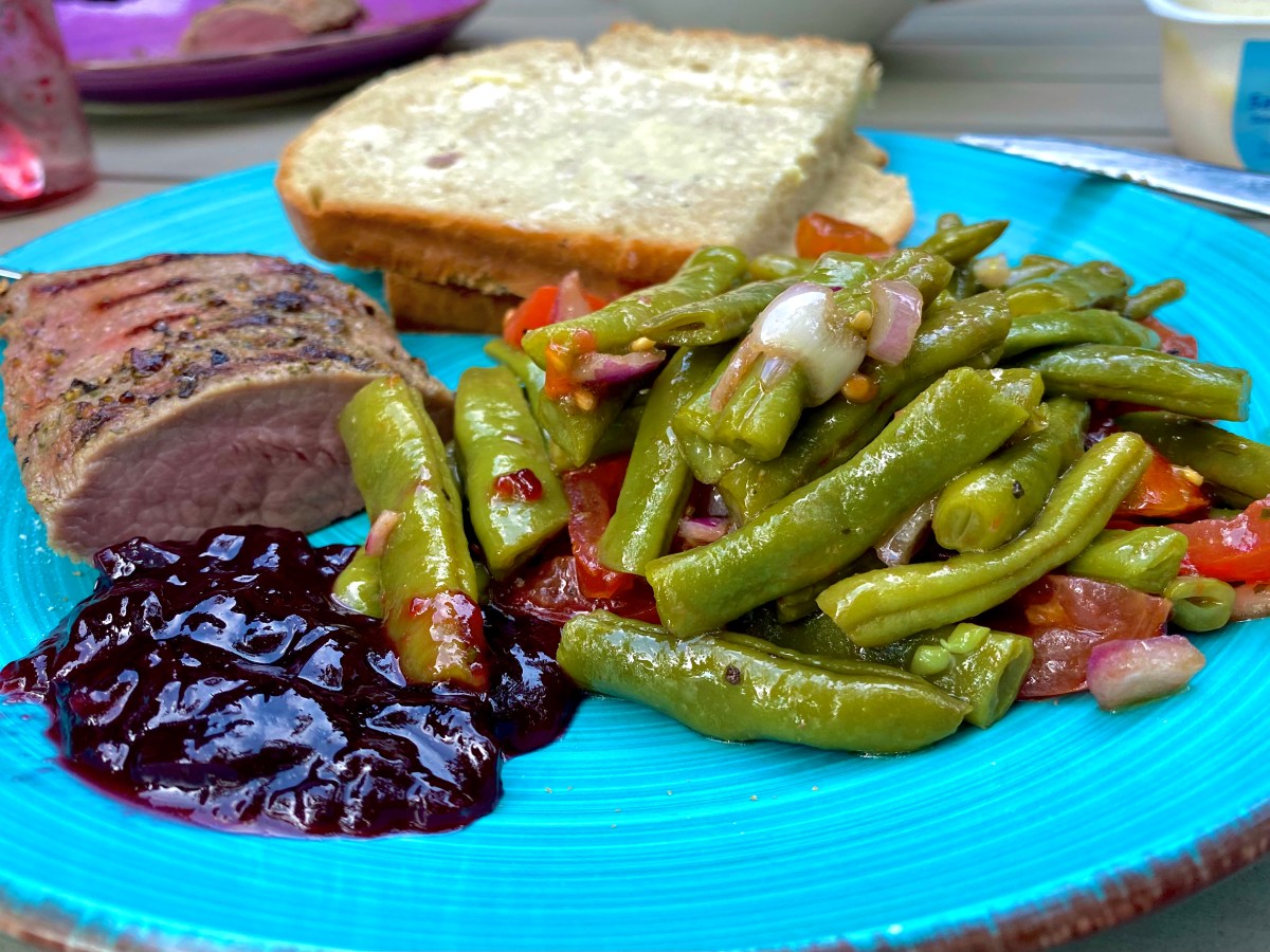 Beilagen: hier Bohnensalat