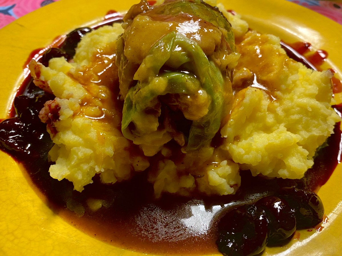 Damwildhaxen mit Kirschen